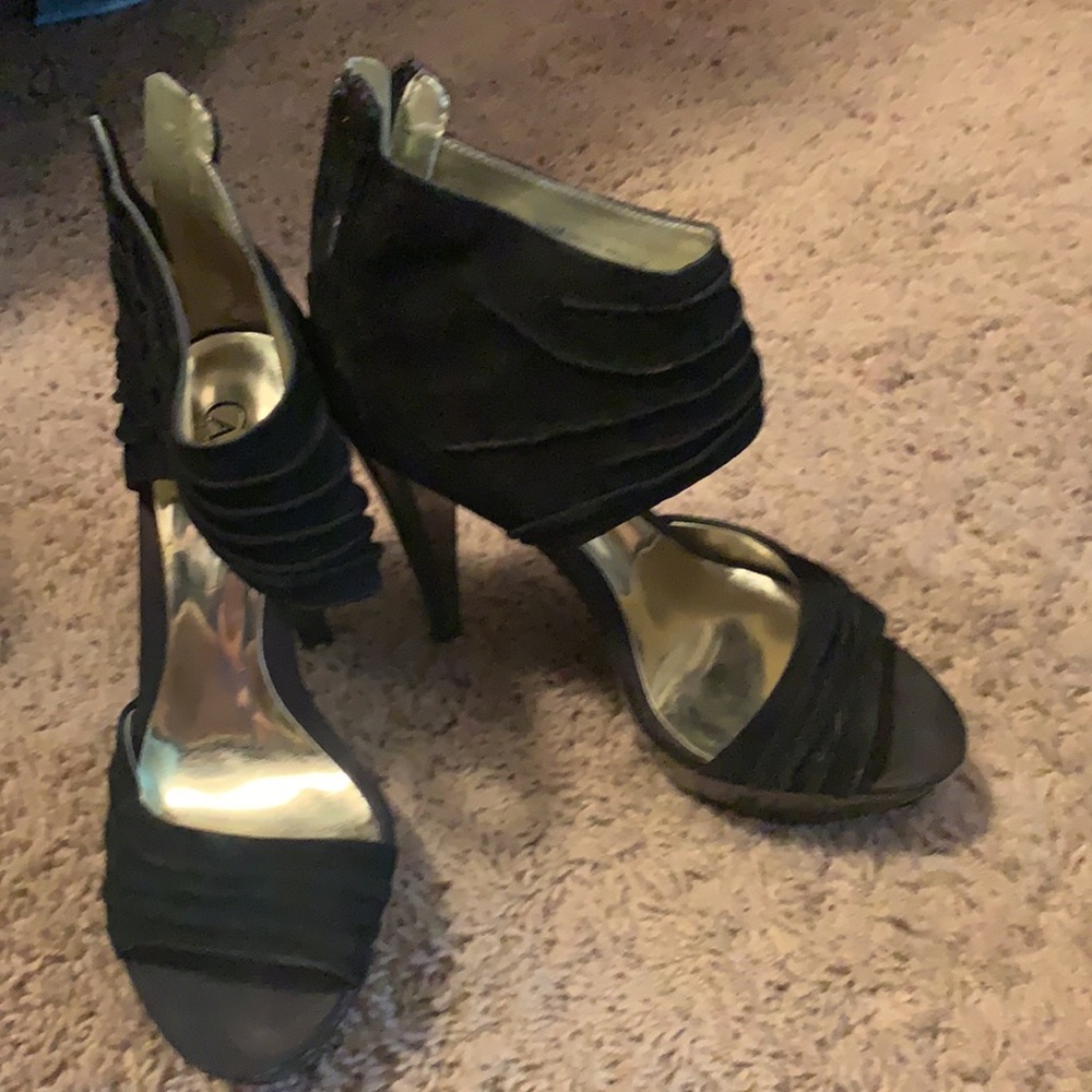 Platform black heels
